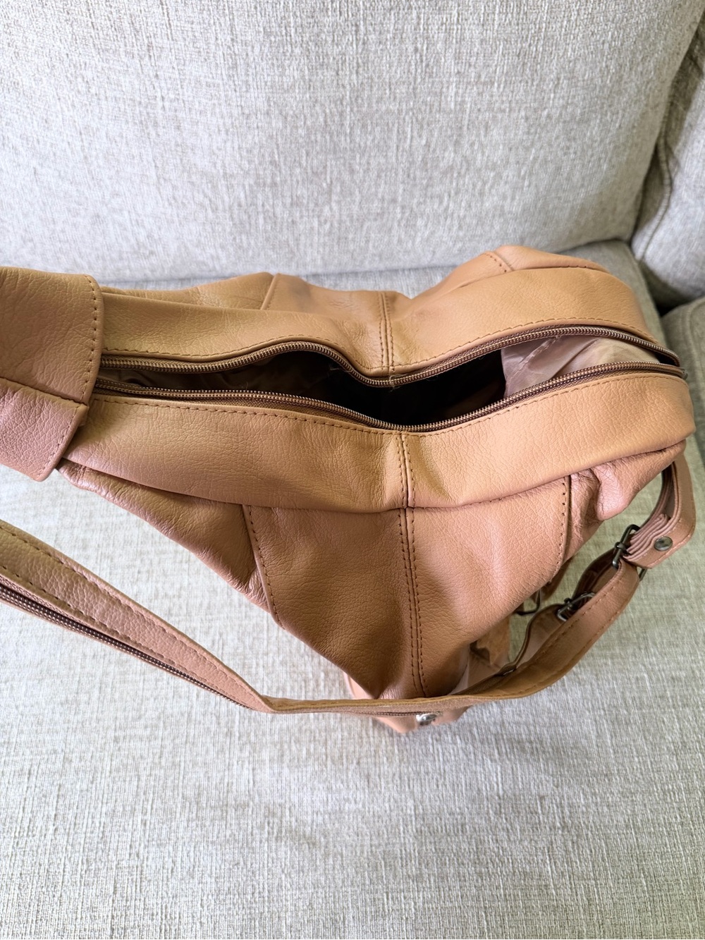 Women's Leather Sling Backpack - Picture 7 of 8